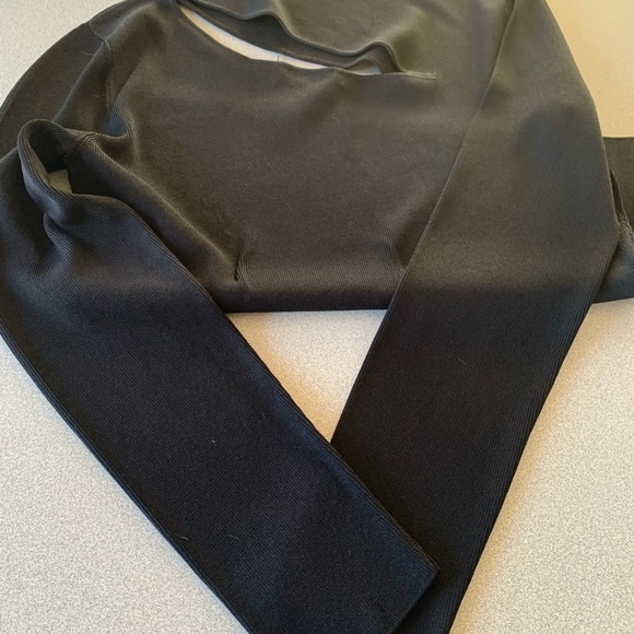 Cyrus peekaboo knit top - Picture 2 of 4